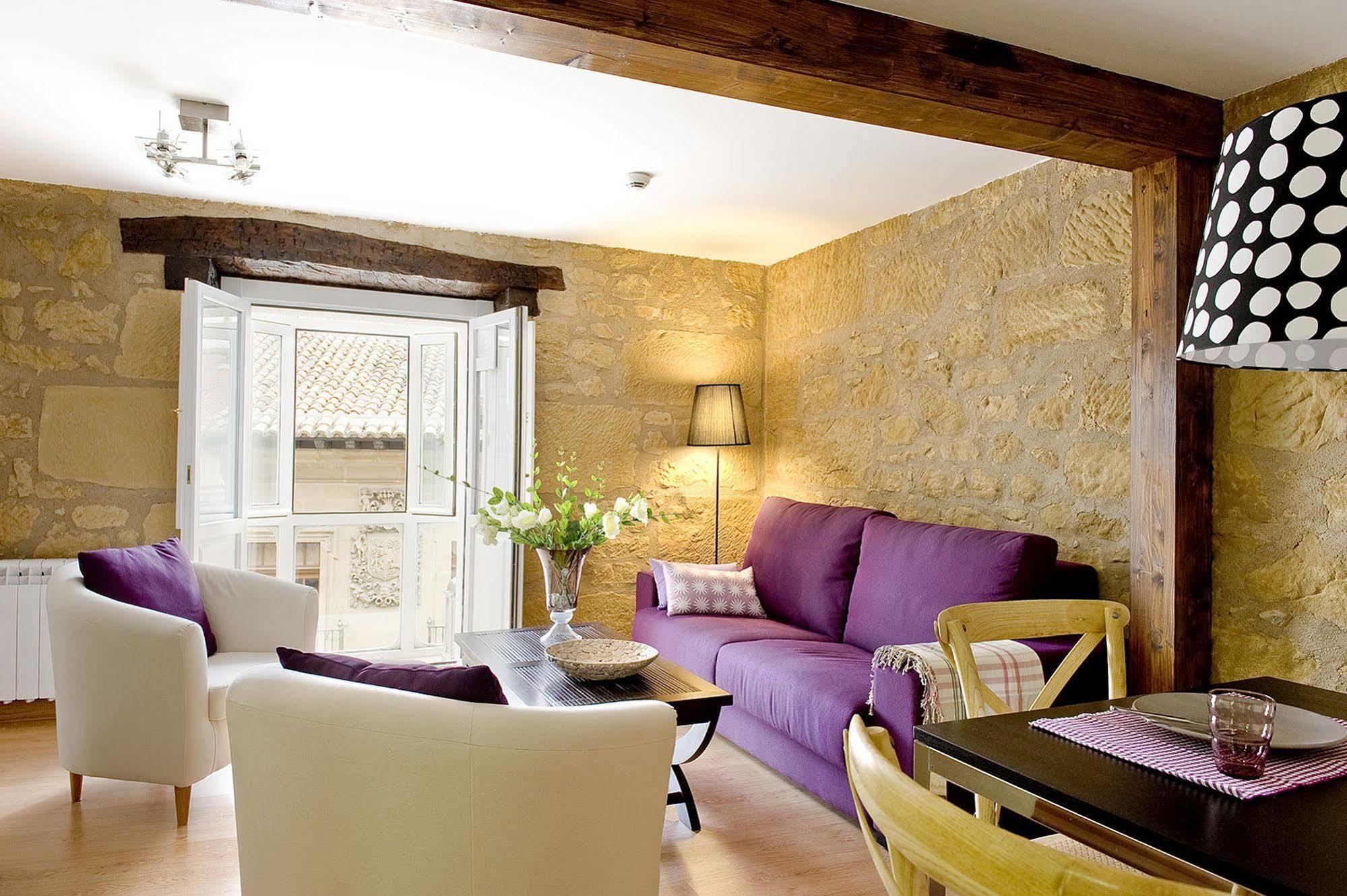 הארו Apartamentos Turisticos Los Zapatos Morados מראה חיצוני תמונה