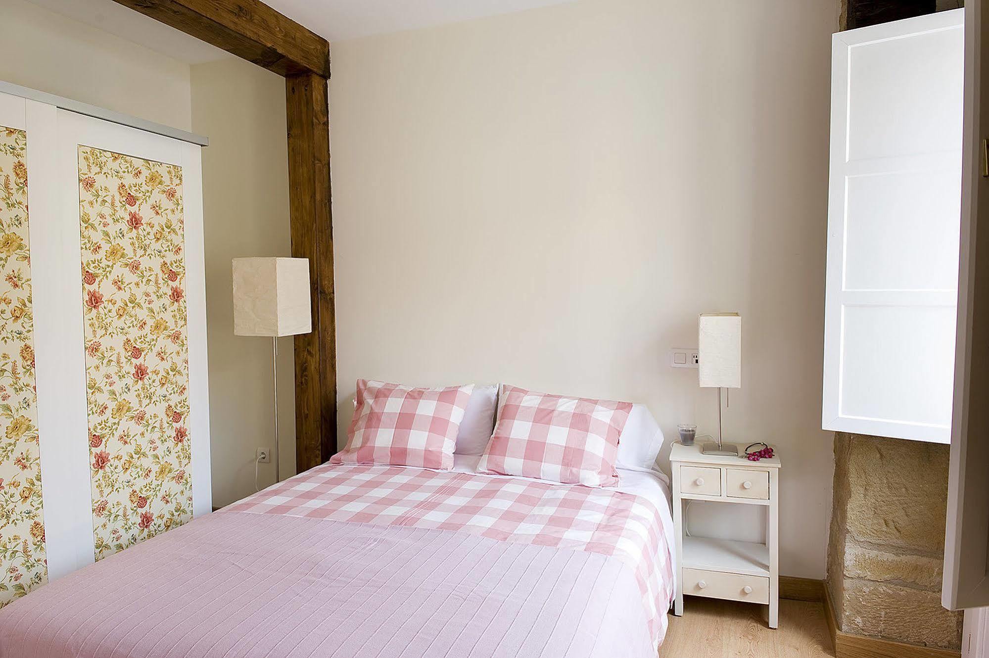 הארו Apartamentos Turisticos Los Zapatos Morados מראה חיצוני תמונה