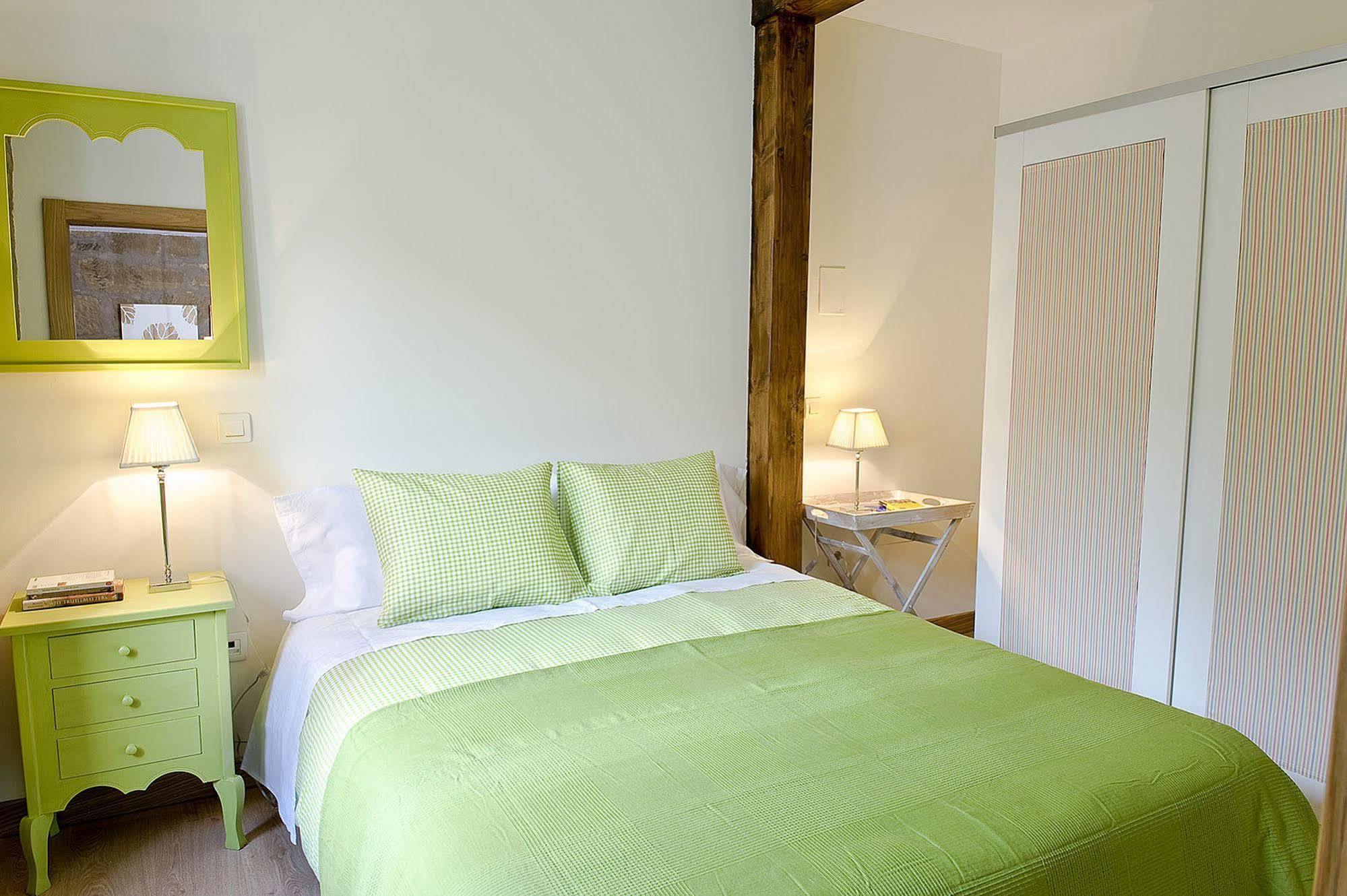 הארו Apartamentos Turisticos Los Zapatos Morados מראה חיצוני תמונה