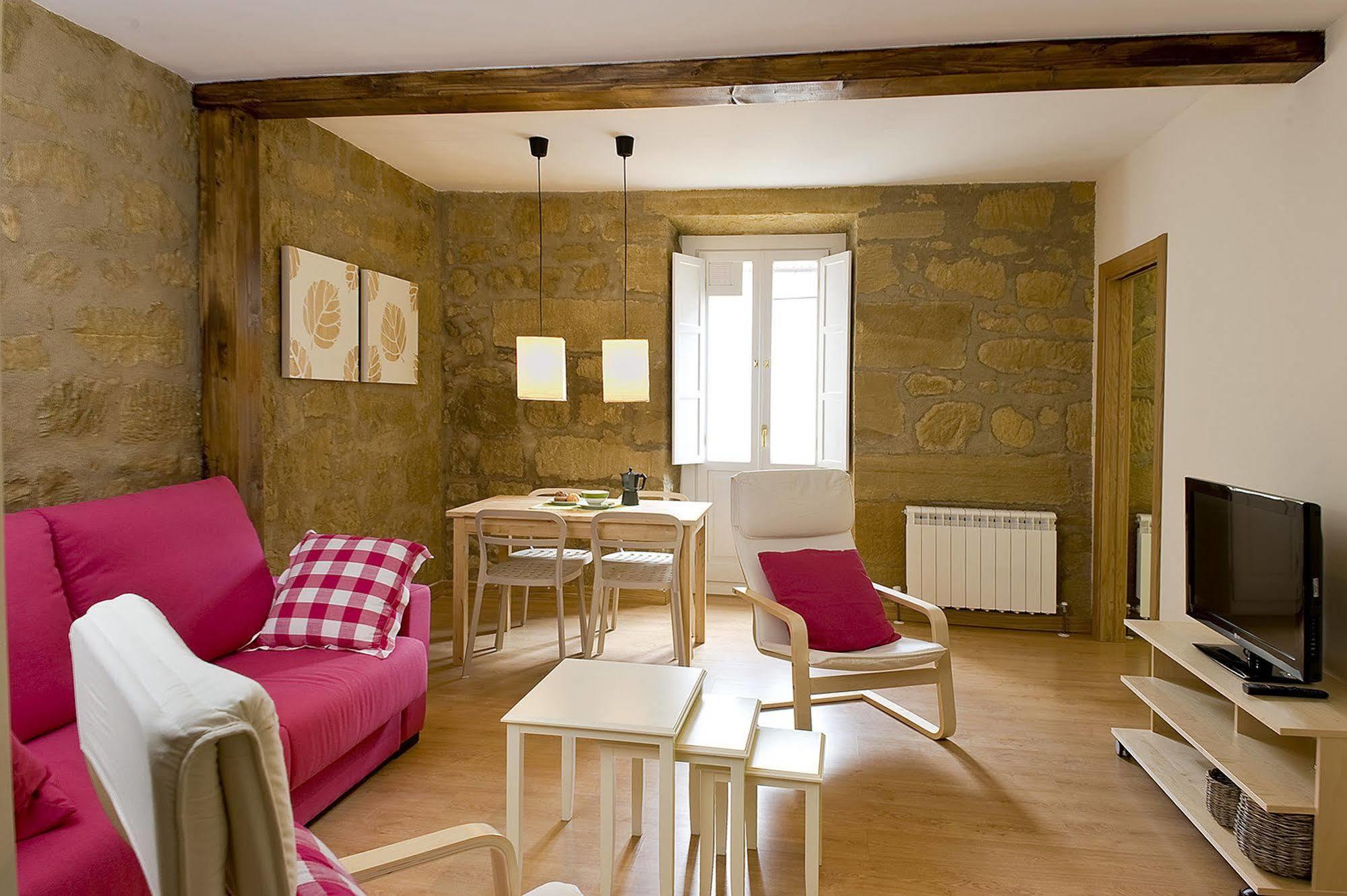 הארו Apartamentos Turisticos Los Zapatos Morados מראה חיצוני תמונה